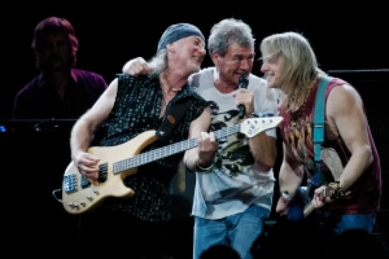 Deep Purple concerteaza la Sala Polivalenta