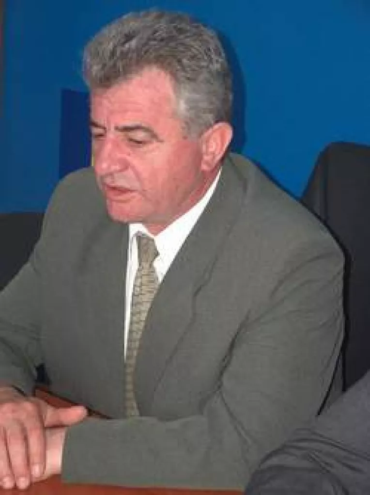 Iuliu Nosa spune ca trebuie separata administratia de politica