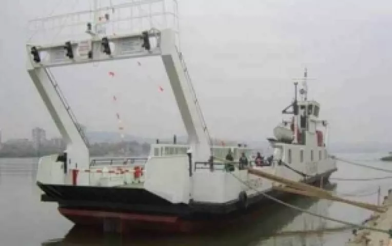 Se reia traversarea Dunarii cu feribotul, intre Chiciu (Calarasi) si Silistra
