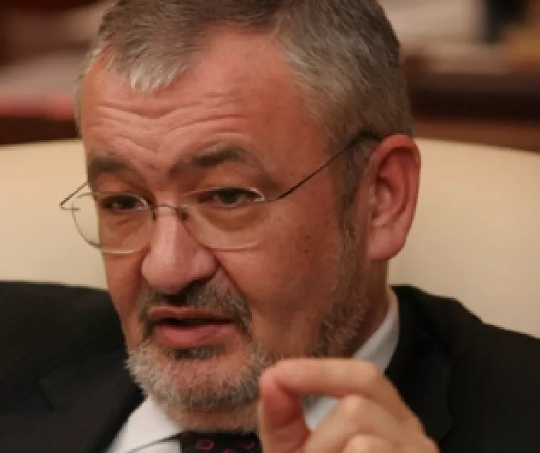 Sebastian Vladescu a declarat ca nu se discuta despre un nou imprumut FMI