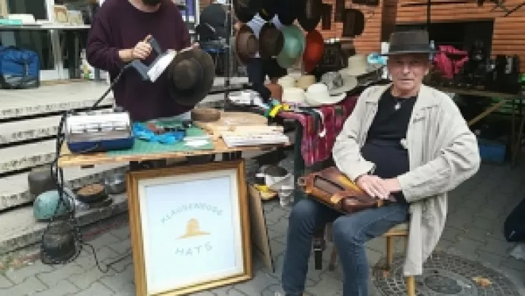 Spielmann Laszlo: De patru ani sunt palarier si am un atelier de palarii, Klausenburg Hats, la Cluj