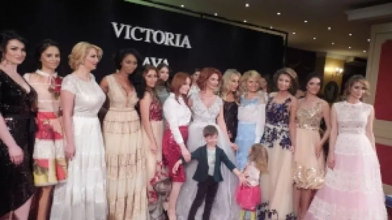 Victoria Sava, de origine basarabeana, a lansat colectia Crystal Queen la Phoenicia Grand Hotel